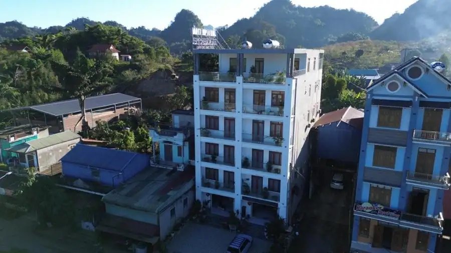 Naka Hotel Mộc Châu: “Tọa Độ Vàng” Giữa Thung Lũng Mận